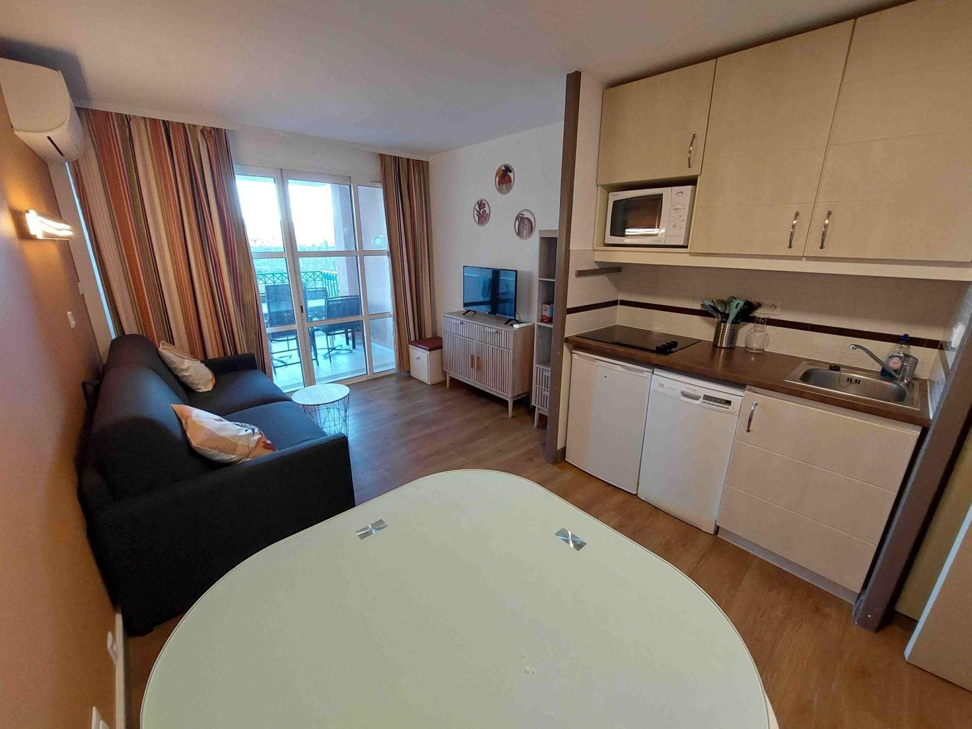 Cap Esterel Appartement Climatise Dans Le Centre Du Village Vacances Drammont Zewnętrze zdjęcie