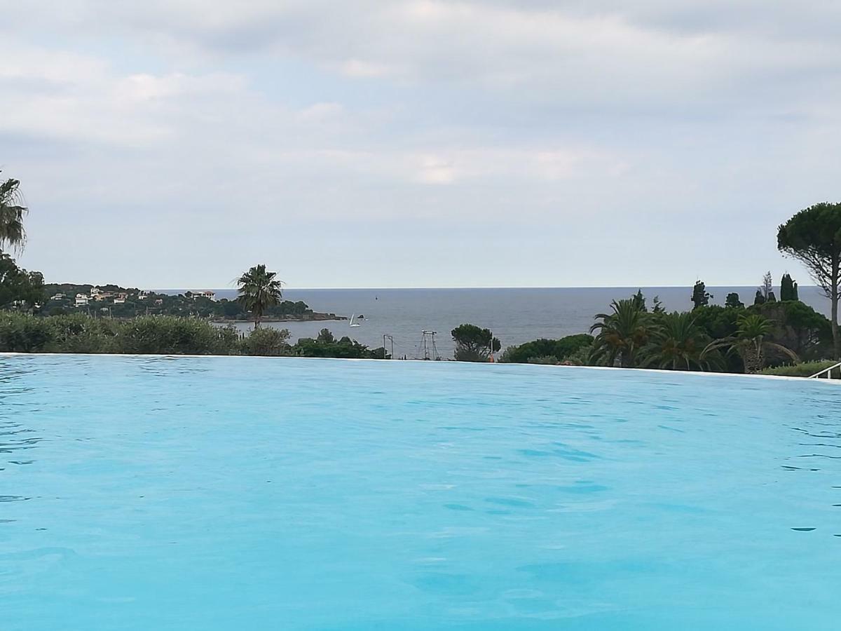 Cap Esterel Appartement Climatise Dans Le Centre Du Village Vacances Drammont Zewnętrze zdjęcie